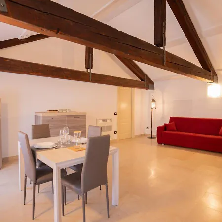 Mansarda Shakespeare - Car Parking Apartment Ferrara