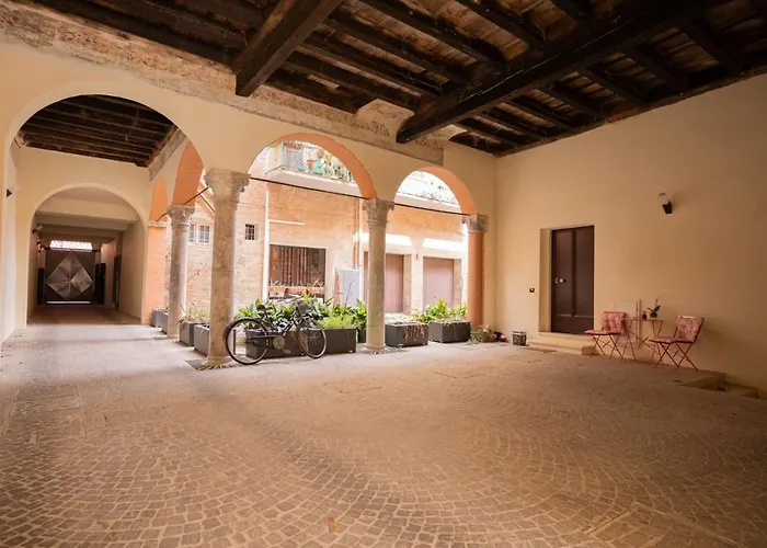 Mansarda Shakespeare - Car Parking * Ferrara