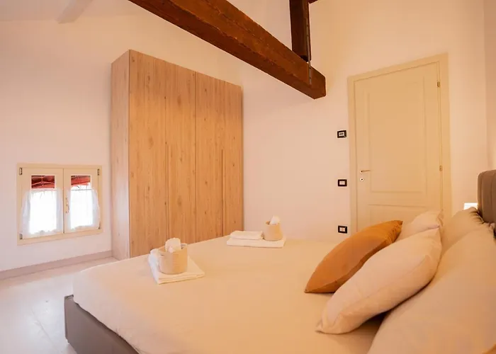 Apartment Mansarda Shakespeare - Car Parking Ferrara